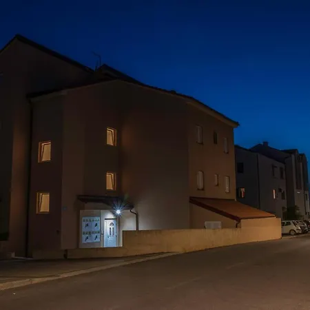 Apartment Novalja Exterior photo